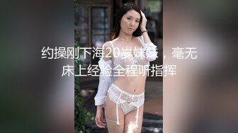 酒吧女厕全景偷拍 几位时尚的美女前来嘘嘘各种姿势献B