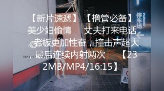 母狗深夜学校公厕自慰