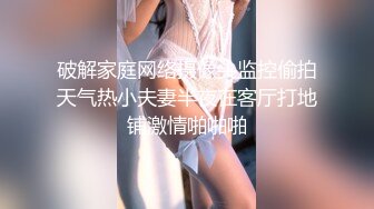 浴室里的缠绵，女友不停歇的口交体验