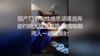 我用手指插亲弟菊花，没想到他上头了把我给干了，真实乱伦