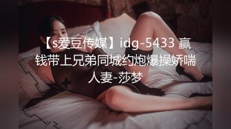 商场女厕近距离偷窥黄衣美女的小黑鲍