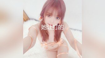 【新片速遞】良家少妇探花胖叔❤️约炮个大学刚毕业的公务员小姐姐把她室友支开在她下铺直接开干