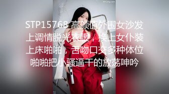 奶头还没涨开的小女人让大哥玩弄，无套草了骚穴骑在脖子上又草嘴，淫声荡语不断，干的骚逼浪叫不止射小肚上