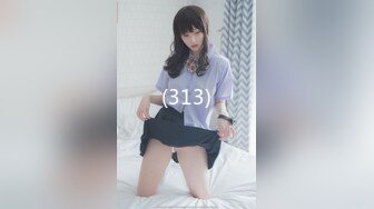 黑丝萝莉JK伪娘 极品大奶美少女戴着假阳具 把小男娘操的牛子甩甩很舒坦