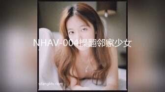 漂亮美女 牛仔裤开破洞 撅着屁屁被大鸡吧无套爆菊花 这么粉嫩的无毛鲍鱼都操腻了 内射